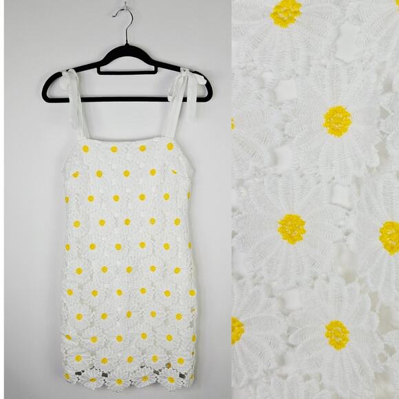 Altar’d State Dress Medium White Yellow Daisy Floral Crochet Lace Lined Spring - Picture 1 of 13